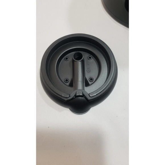 Keurig 2.0 Replacement Thermal Carafe - 32oz Black with Chrome Silver Handle - Picture 7 of 9